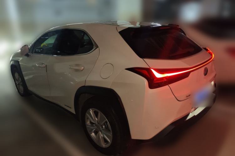 Used Lexus UX 2020 260h Explore-Cool Edition Rear Left 45 Deg