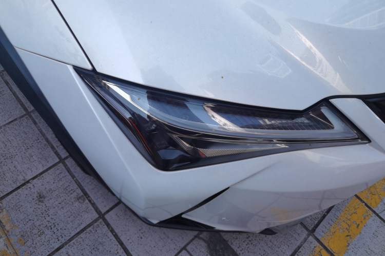 Used Lexus UX 2020 260h Explore & Adventure Edition Right Front Headlight