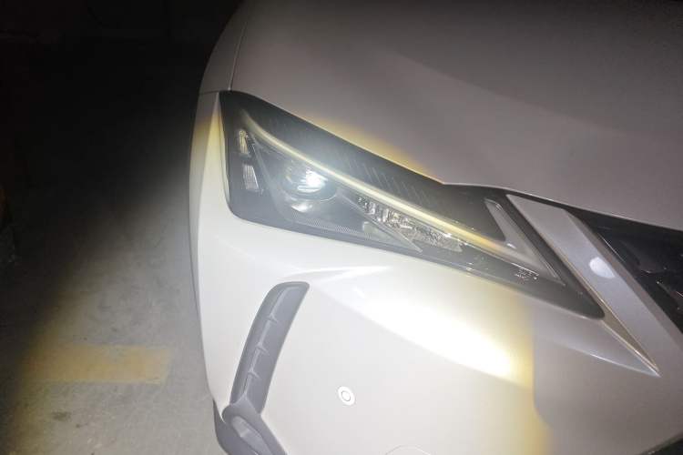Used Lexus UX 2020 200 Special Edition Right Front Headlight
