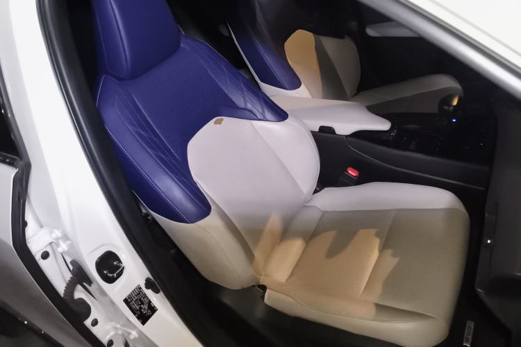 Used Lexus UX 2020 260h Explore & Enjoy Edition Right Front Seat