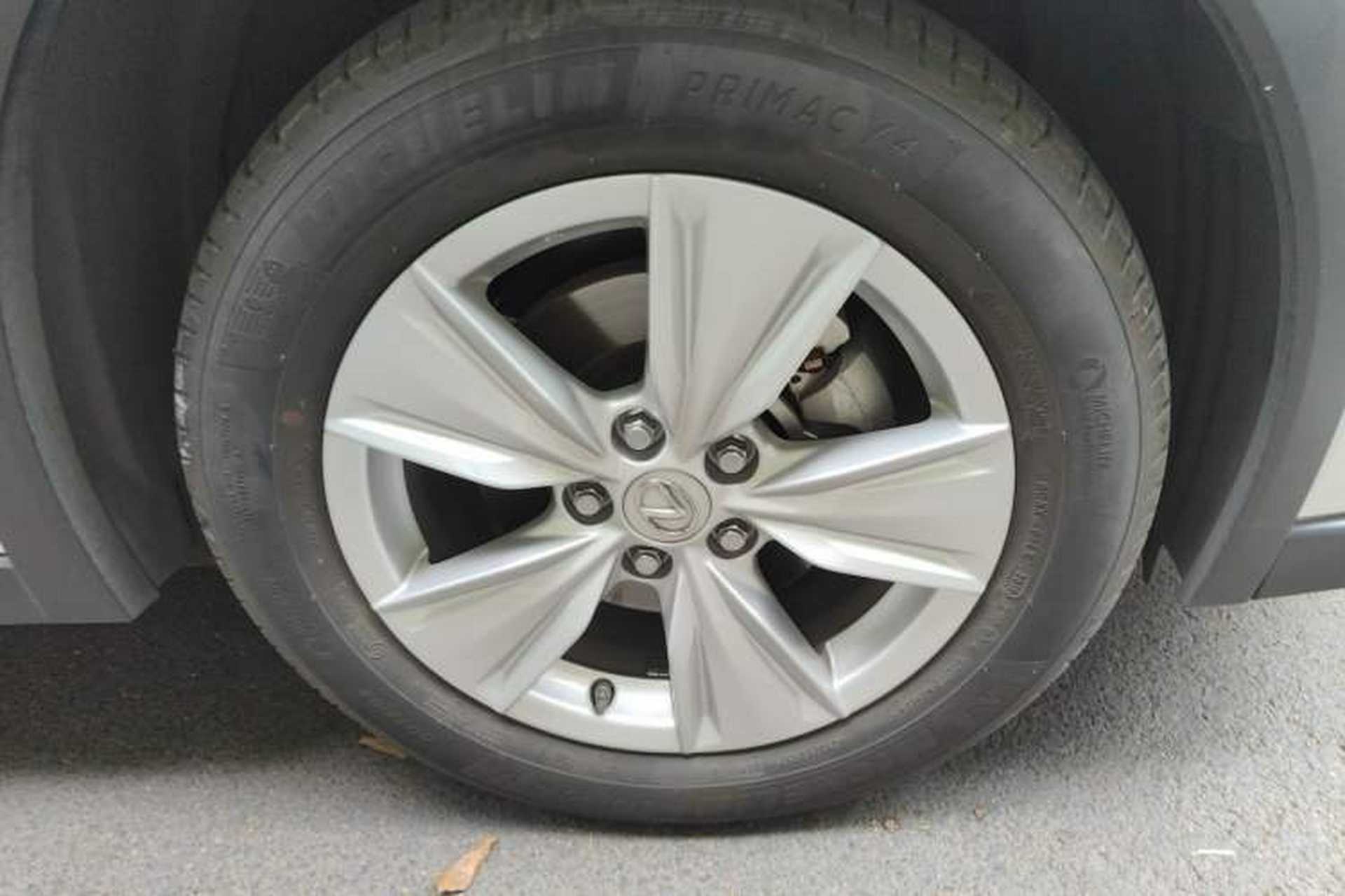 Used Lexus UX 2020 260h Explore & Adventure Edition Right Front Wheel Hub