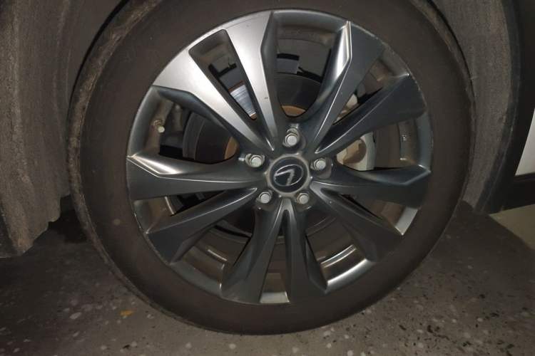 Used Lexus UX 2020 200 F SPORT Version Right Front Wheel Hub