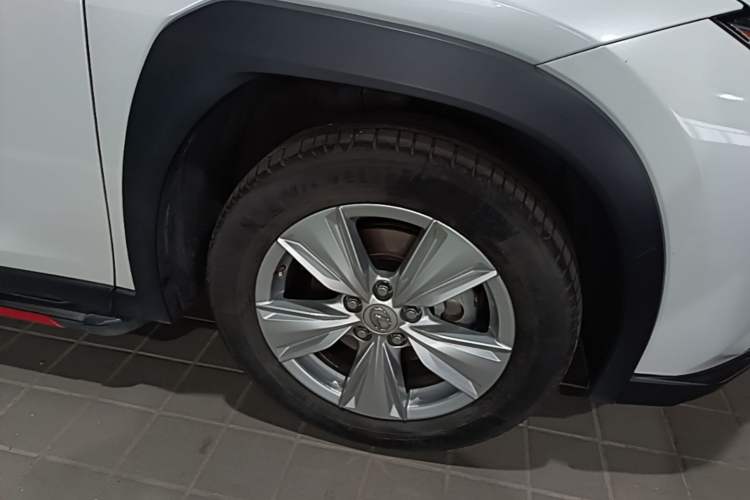 Used Lexus UX 2020 260h Explore-Cool Edition Right Front Wheel Hub
