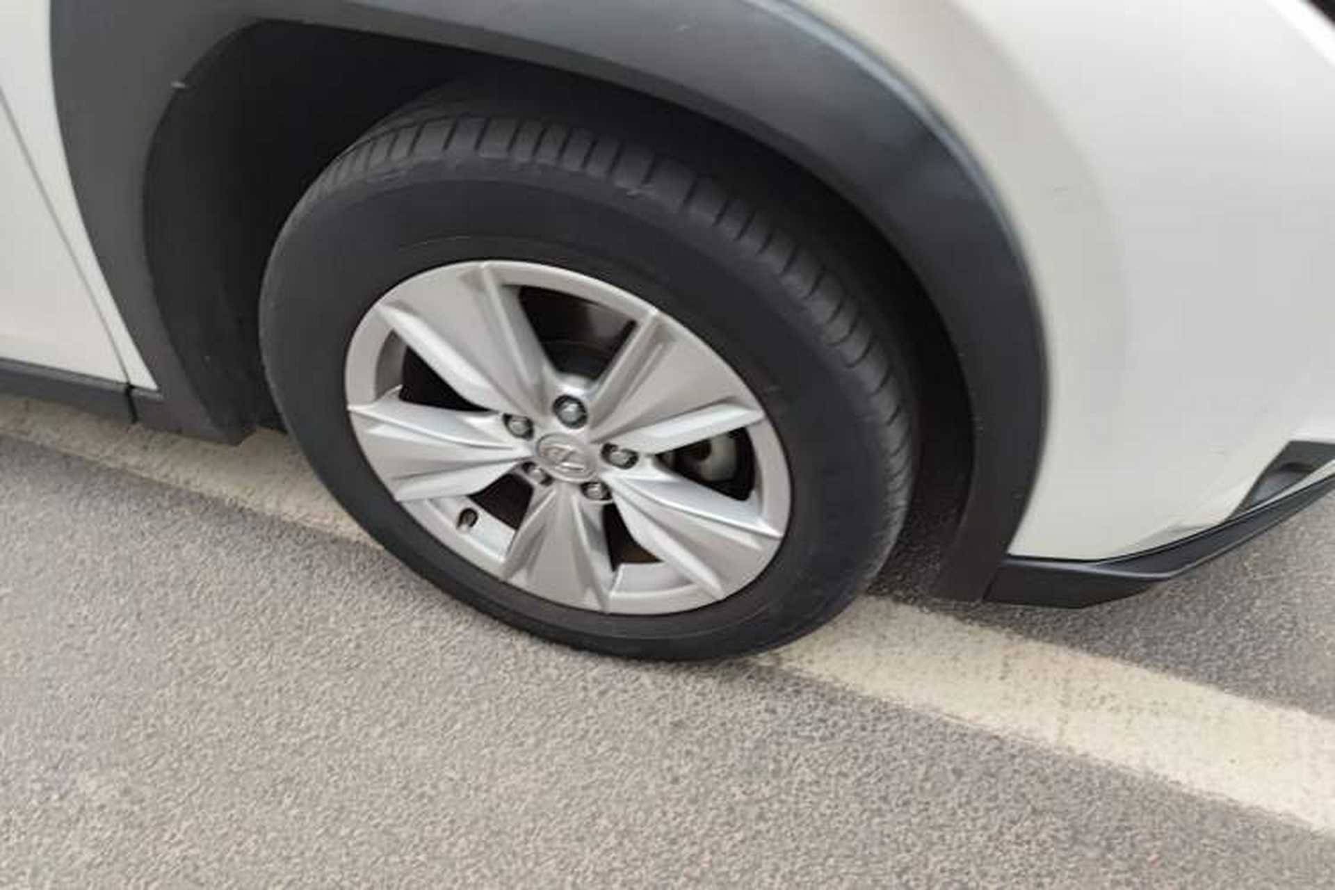 Used Lexus UX 2020 200 Special Edition Right Front Wheel Hub