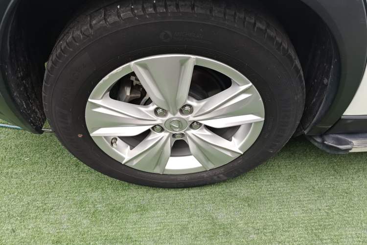 Used Lexus UX 2020 260h Explore & Adventure Edition Right Rear Wheel Hub