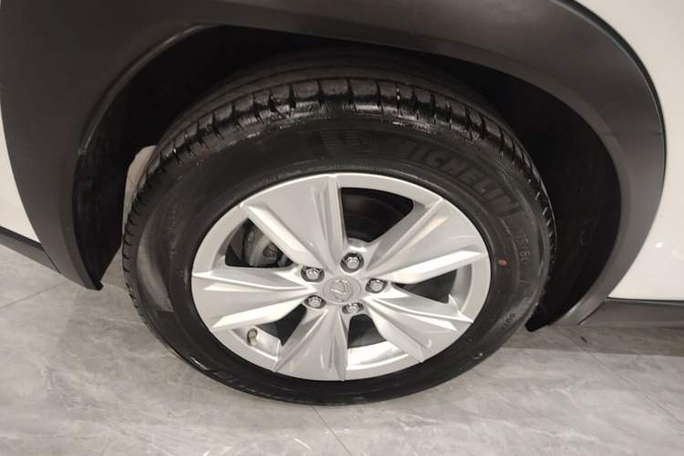 Used Lexus UX 2020 200 Special Edition Right Rear Wheel Hub