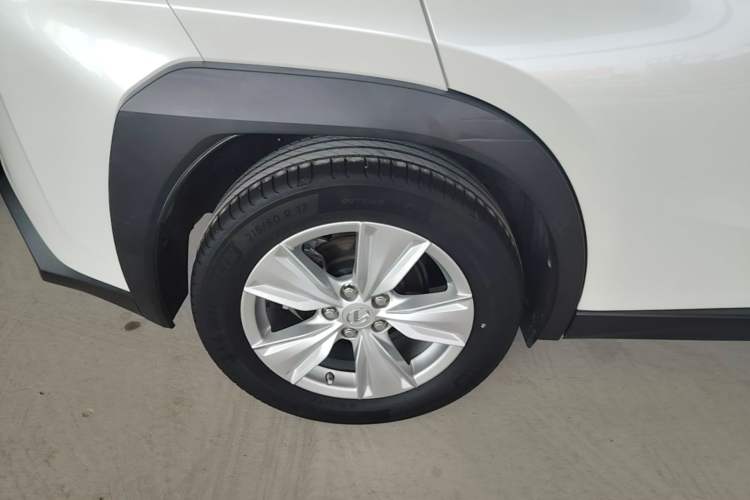 Used Lexus UX 2020 200 Special Edition Right Rear Wheel Hub