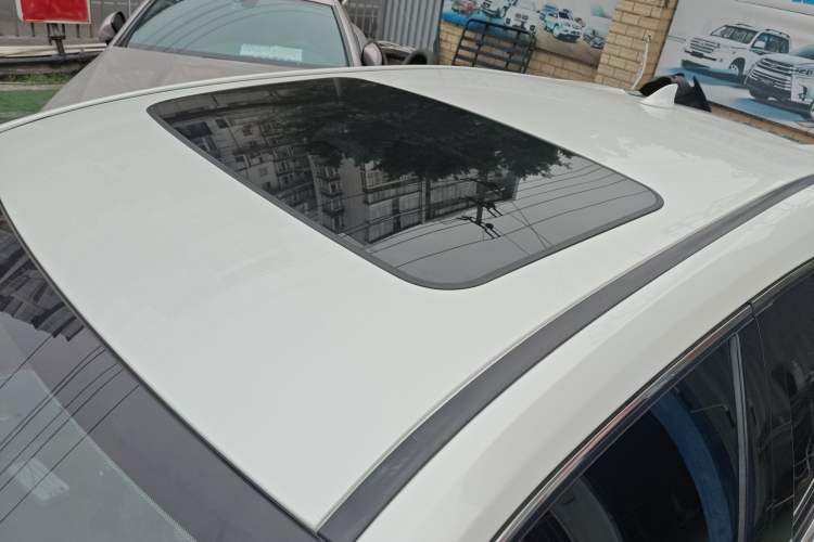 Used Lexus UX 2020 260h Explore & Adventure Edition Roof