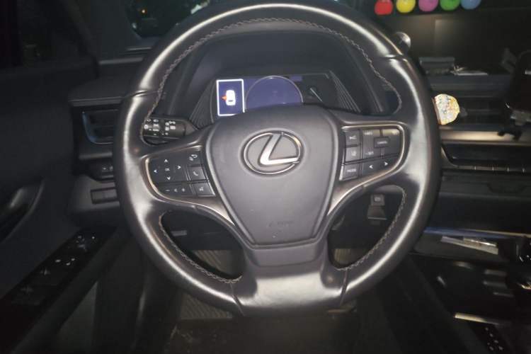 Used Lexus UX 2020 260h Explore & Adventure Edition Steering Wheel