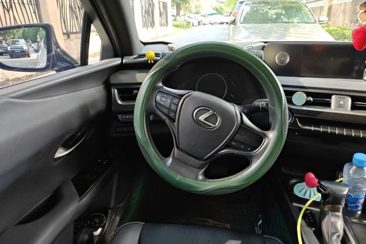 Used Lexus UX 2020 260h Explore-Cool Edition Steering Wheel