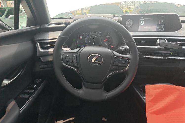 Used Lexus UX 2020 260h Explore & Adventure Edition Steering Wheel