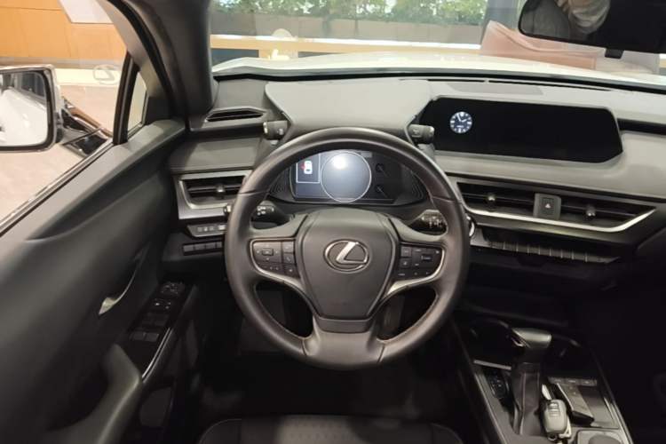Used Lexus UX 2020 260h Explore & Adventure Edition Steering Wheel