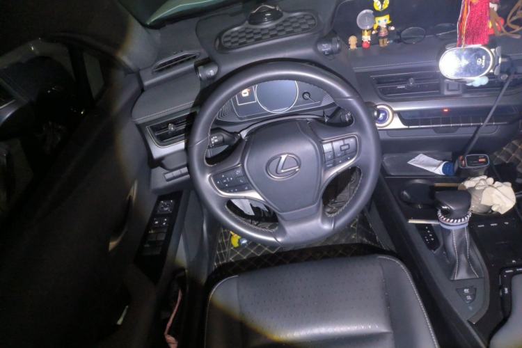 Used Lexus UX 2020 260h Explore & Adventure Edition Steering Wheel