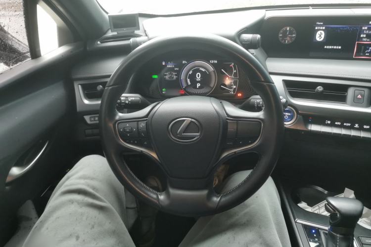 Used Lexus UX 2020 260h Explore-Cool Edition Steering Wheel