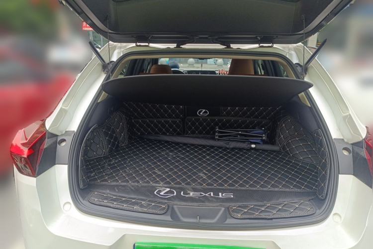 Used Lexus UX 2020 260h Explore-Cool Edition Trunk
