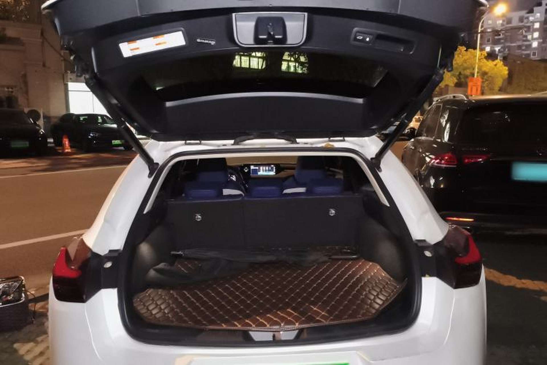 Used Lexus UX 2020 260h Explore & Enjoy Edition Trunk