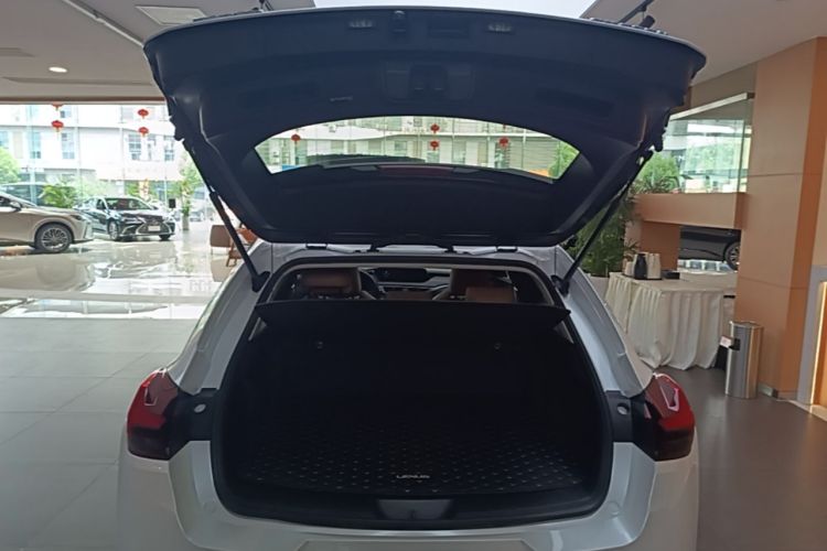 Used Lexus UX 2020 260h Explore & Adventure Edition Trunk