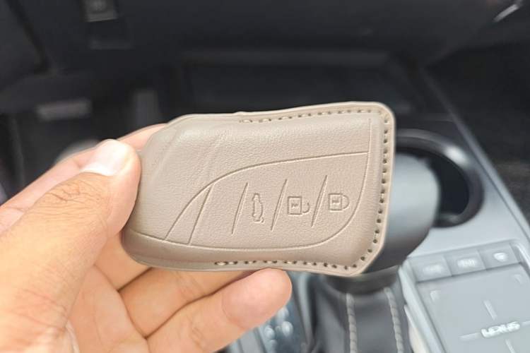Used Lexus UX 2020 260h Explore & Adventure Edition Vehicle Key