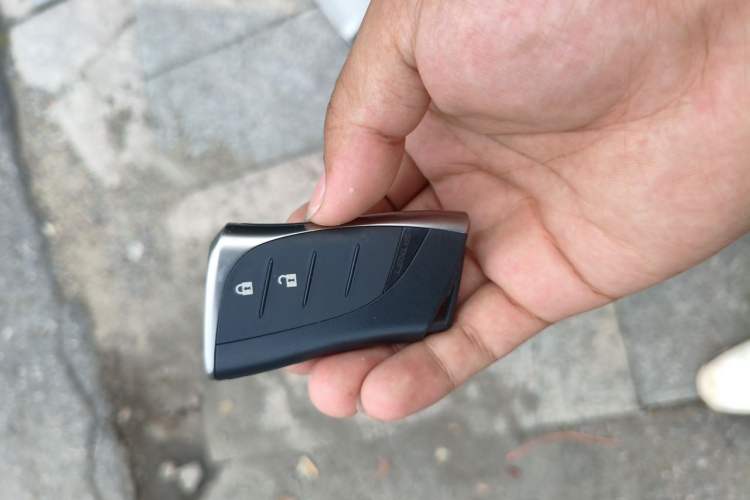 Used Lexus UX 2020 260h Explore-Cool Edition Vehicle Key