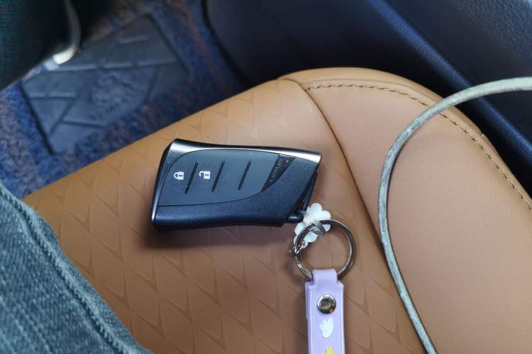 Used Lexus UX 2020 260h Explore & Adventure Edition Vehicle Key