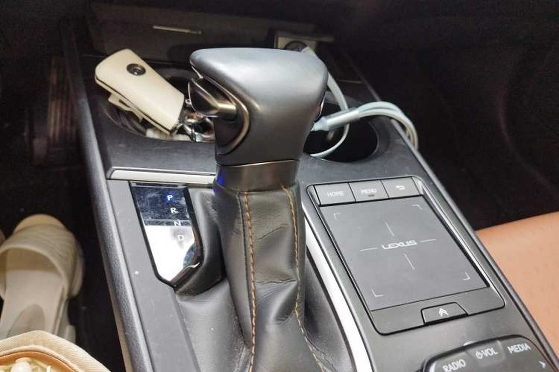 Used Lexus UX 2020 200 Special Edition Gear Lever