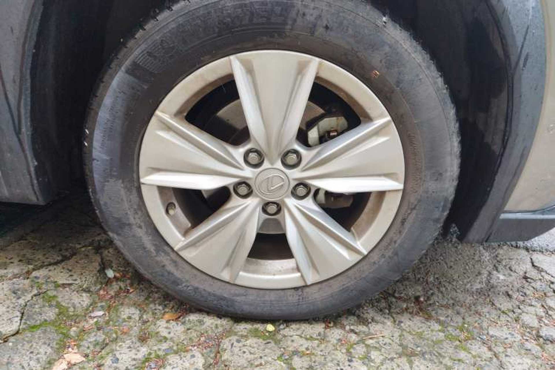 Used Lexus UX 2020 200 Special Edition Right Front Wheel Hub