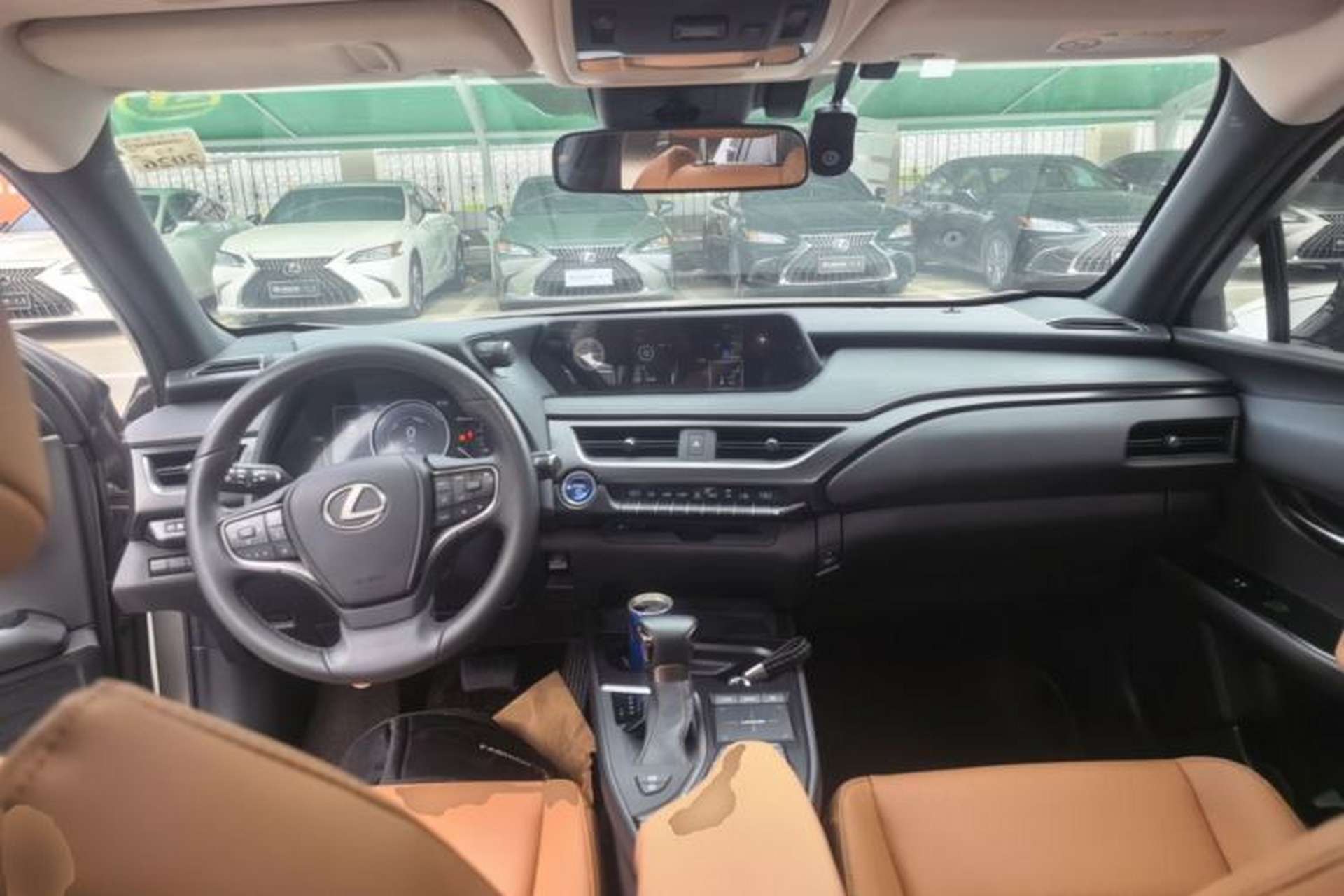 Used Lexus UX 2022 260h Explore-Edition Center Console