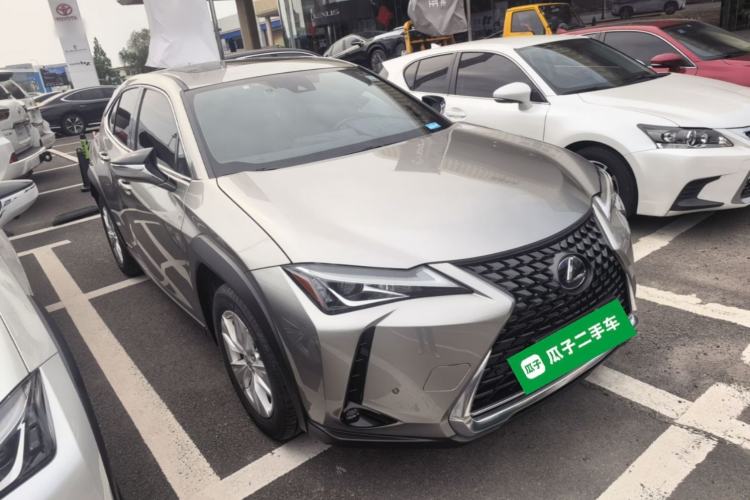 Used Lexus UX 2022 260h Explore-Edition Front Right 45 Deg