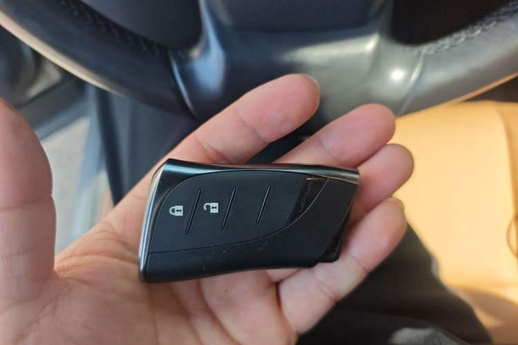 Used Lexus UX 2022 260h Explore-Edition Vehicle Key