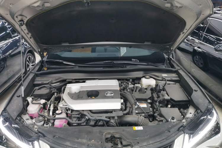 Used Lexus UX 2022 260h Explore-Cool Edition Engine Bay