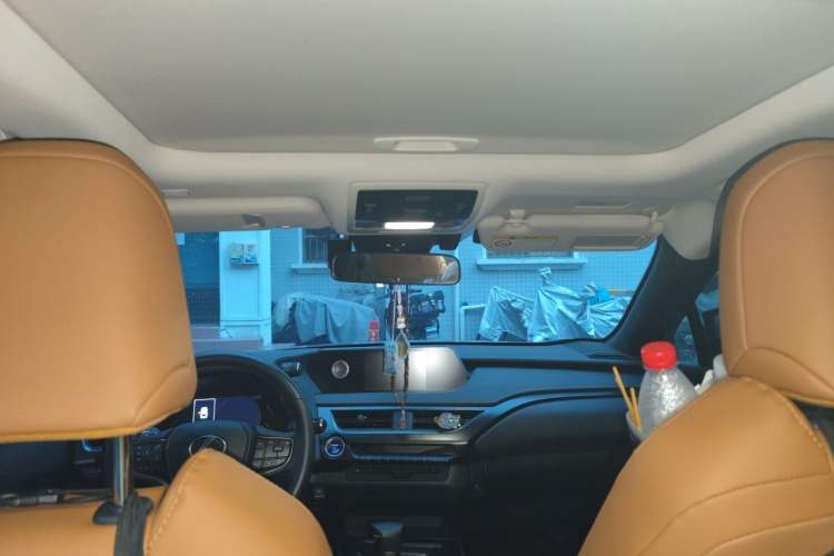 Used Lexus UX 2022 260h Explore-Edition Headliner
