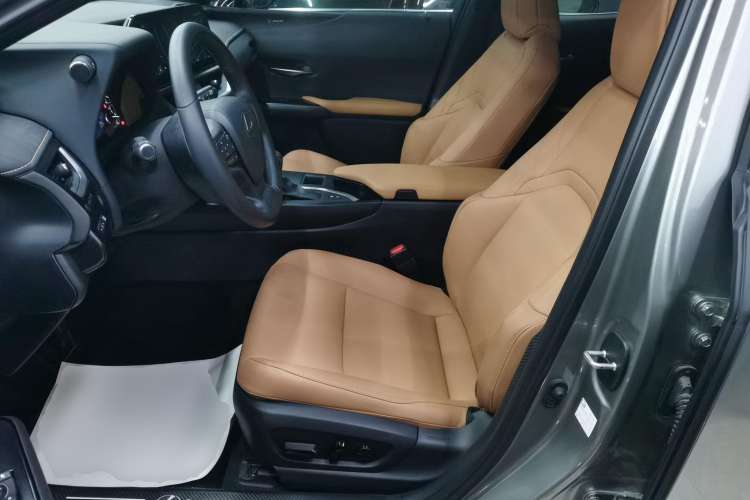 Used Lexus UX 2022 260h Explore-Cool Edition Left Front Seat