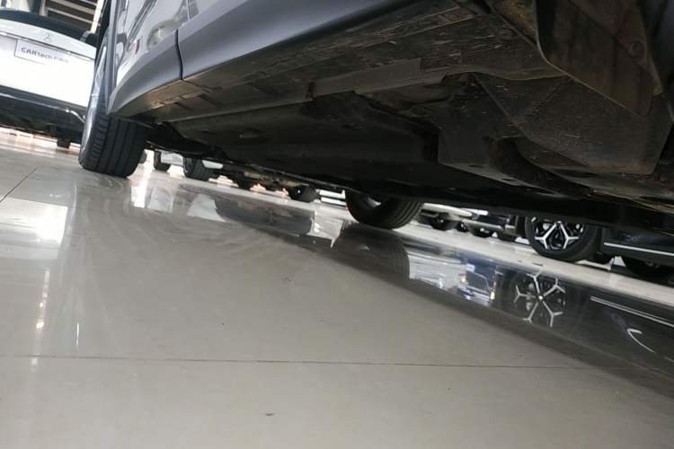 Used Lexus UX 2022 260h Explore Edition Left Side Sill