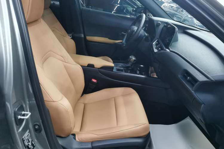 Used Lexus UX 2022 260h Explore-Cool Edition Right Front Seat