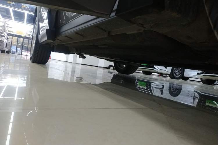 Used Lexus UX 2022 260h Explore Edition Right Side Sill