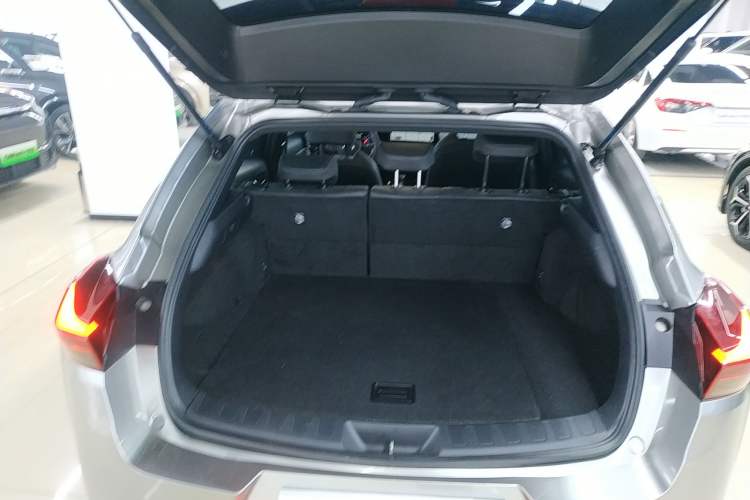 Used Lexus UX 2022 260h Explore Edition Trunk