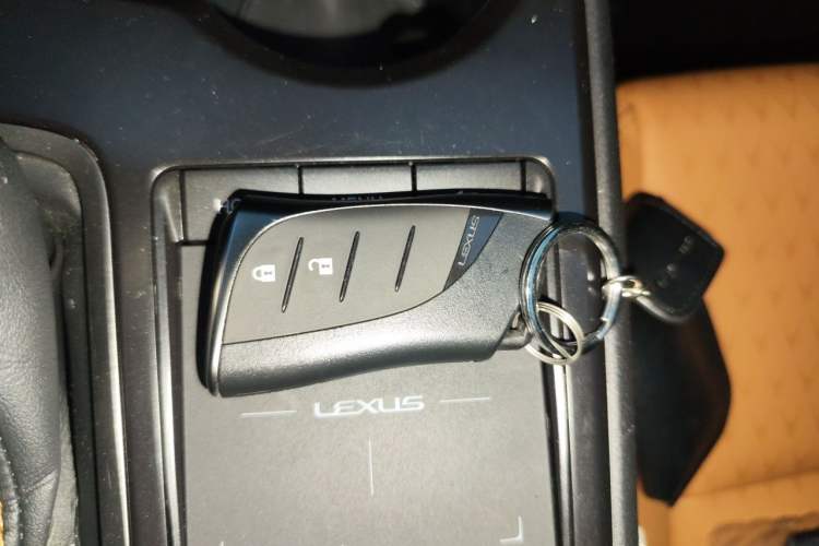 Used Lexus UX 2022 260h Explore-Edition Vehicle Key
