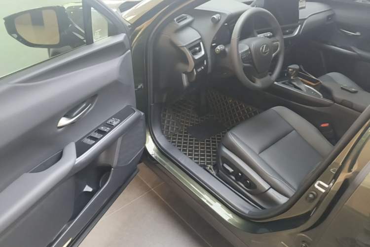 Used Lexus UX 2022 260h Explore-Edition Driver Seat
