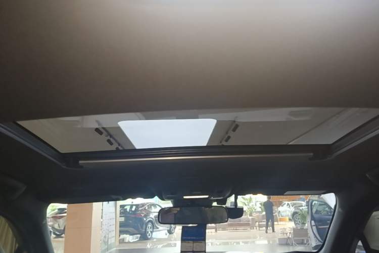 Used Lexus UX 2022 260h Explore-Edition Headliner