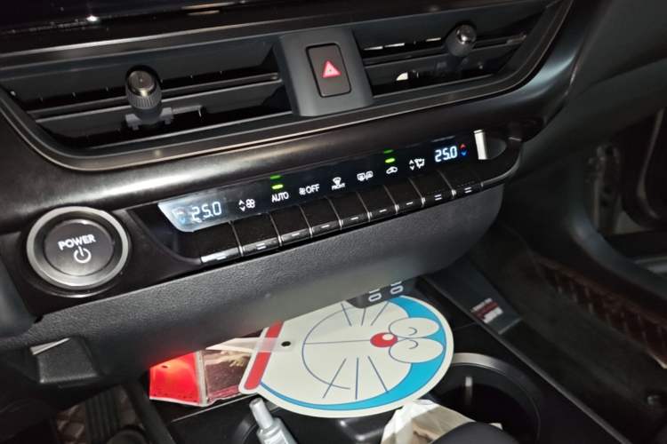 Used Lexus UX 2022 260h Explore Edition Audio And AC Panel