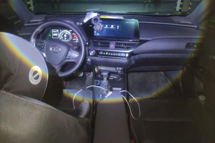 Used Lexus UX 2022 260h Explore Edition Center Console