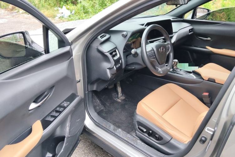 Used Lexus UX 2022 260h Explore-Edition Driver Seat