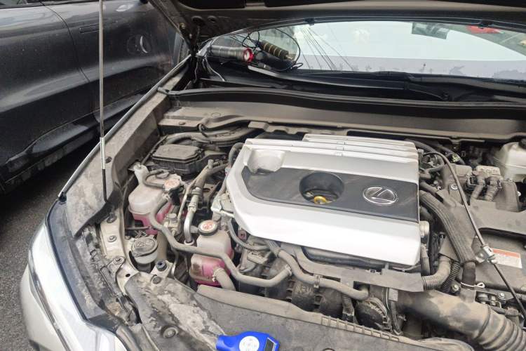 Used Lexus UX 2022 260h Explore-Edition Engine Bay Right