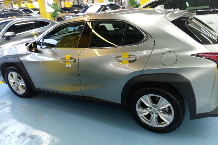 Used Lexus UX 2022 260h Explore-Edition Exterior 3