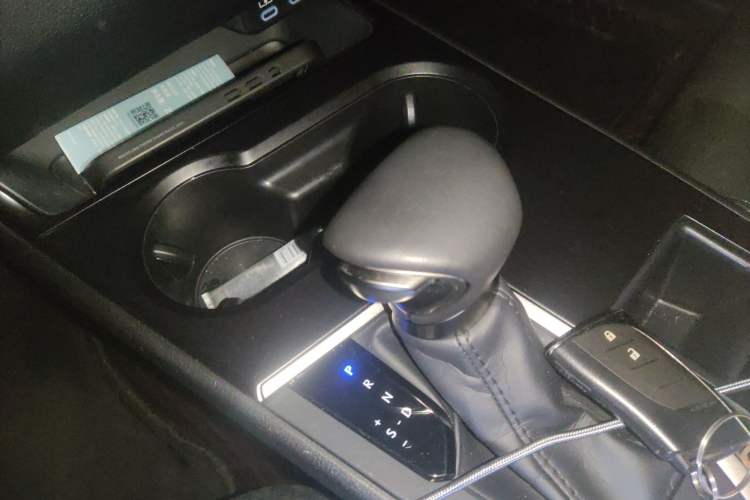 Used Lexus UX 2022 260h Explore Edition Gear Lever