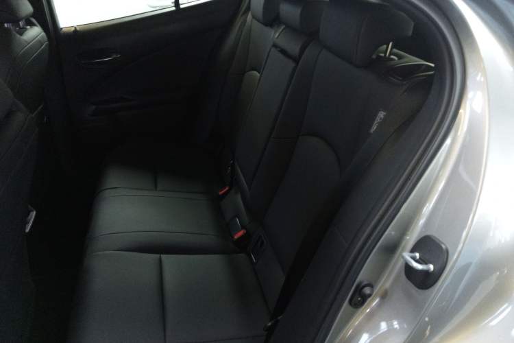 Used Lexus UX 2022 260h Explore-Edition Interior 4