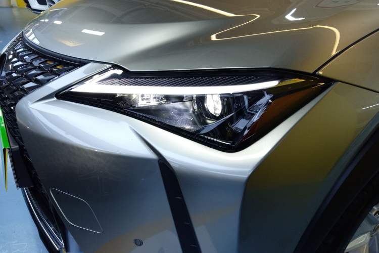 Used Lexus UX 2022 260h Explore-Edition Left Front Headlight