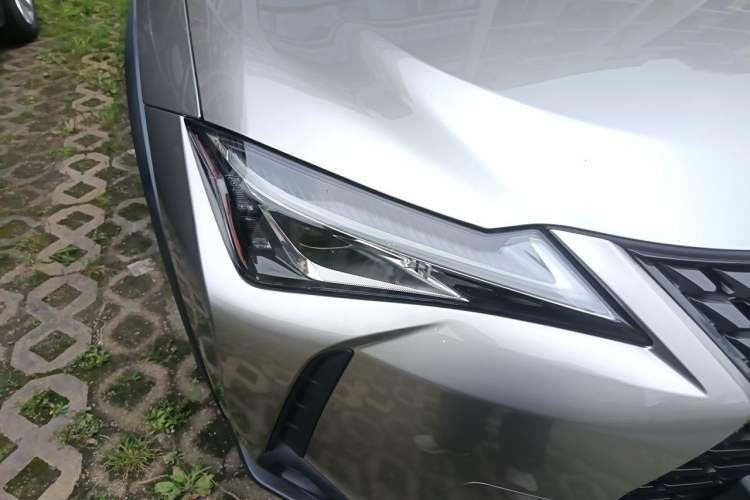 Used Lexus UX 2022 260h Explore-Cool Edition Right Front Headlight