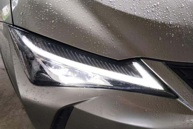 Used Lexus UX 2022 260h Explore-Edition Right Front Headlight