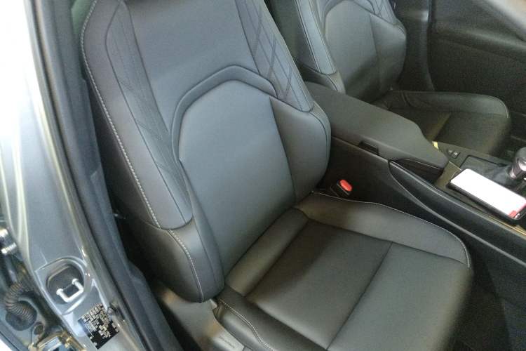 Used Lexus UX 2022 260h Explore-Edition Right Front Seat